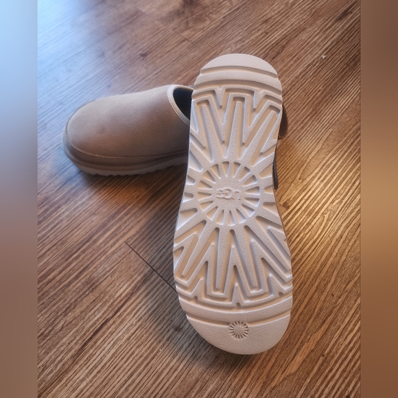 SIZE 9 MEN'S UGG. GOLDENCOAST CLOG Brown Suede Slingback Shoes - Picture 7 of 9